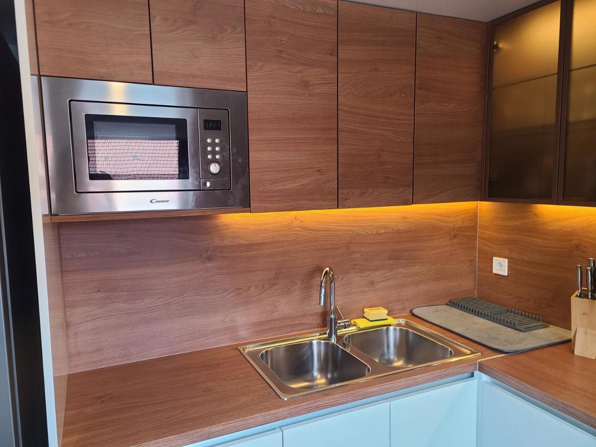 Modern 4-Star Luxury Apt - Wfh Ready, Free Parking Zagrzeb Zewnętrze zdjęcie